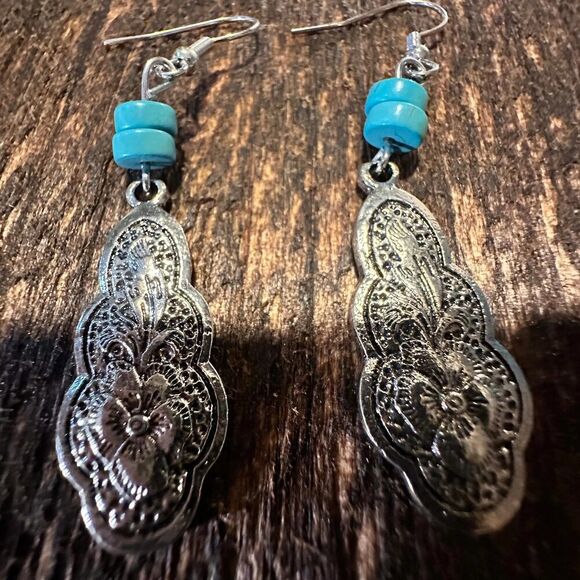 Boho Hippie Cowgirl Western Turquoise Silver Teardrop Earrings, Gift Box - Picture 1 of 8
